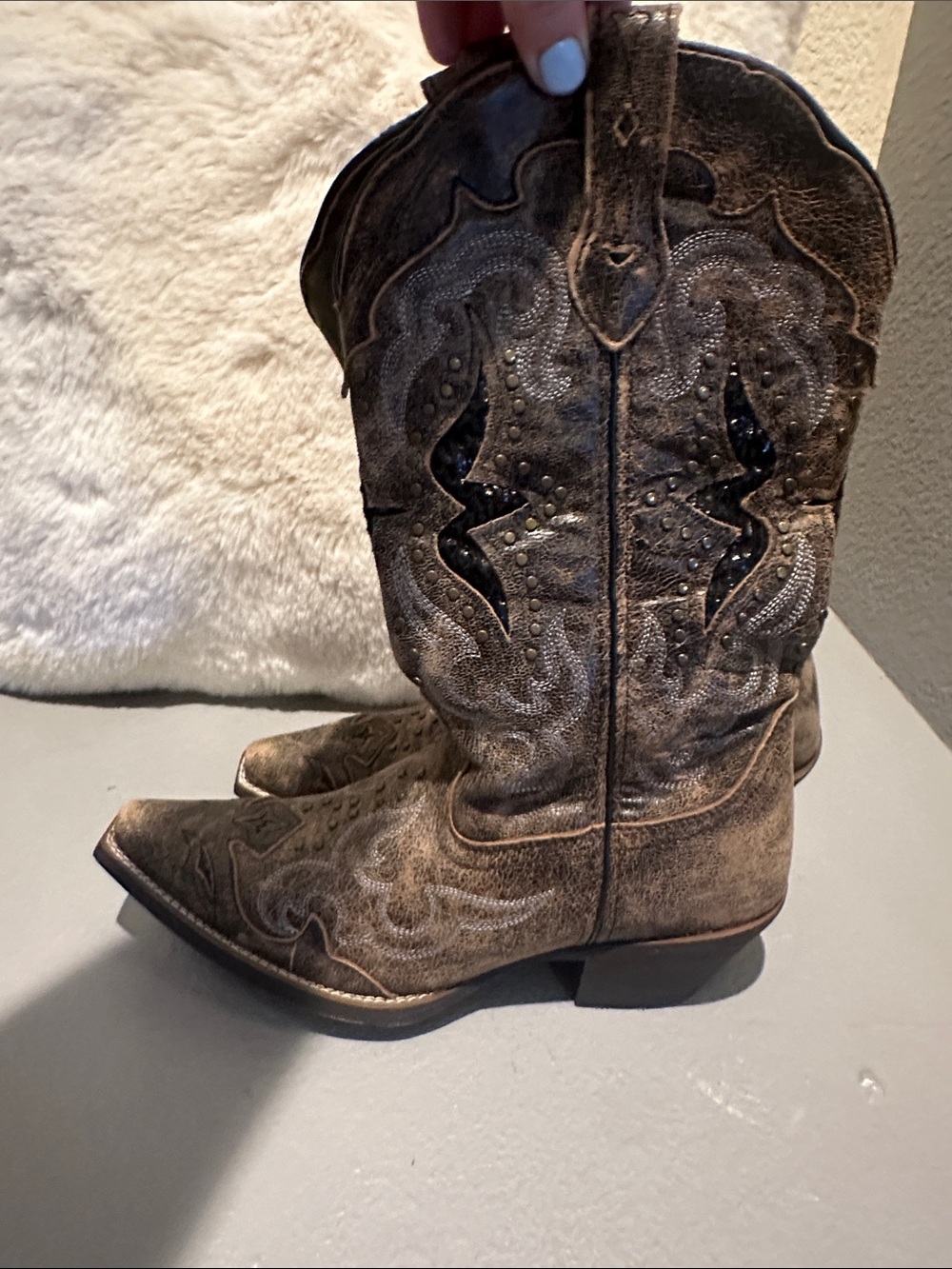 Western Embroidered Distressed Brown Cowboy Boots